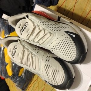 Nike Air Max 270